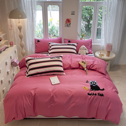 91家纺网 家纺一手货源 找家纺 吉象家纺 2024新款全棉斜纹毛巾绣混搭四件套 小馋猫