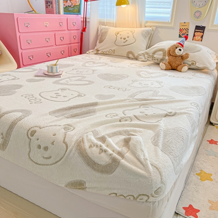 韩巢家纺 2024新款加厚雪花绒卡通印花保暖床笠三件套 爱心熊(绿)