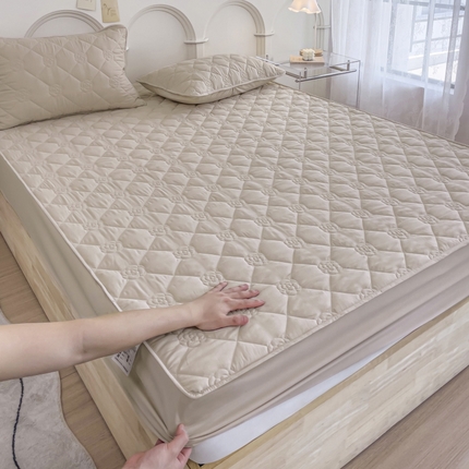 91家纺网 家纺一手货源 找家纺 （总）丝涟家居 2025新款A类亲肤棉防水防污床笠--花朵款