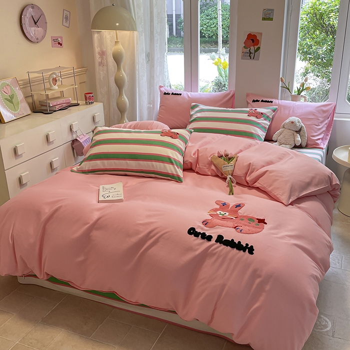 91家纺网 家纺一手货源 找家纺 吉象家纺 2024新款全棉斜纹毛巾绣混搭四件套 可爱兔兔