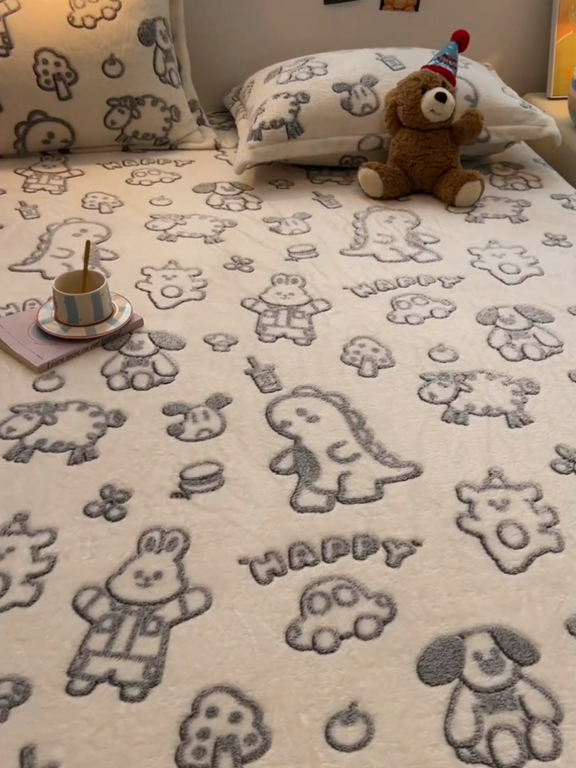 91家纺网 家纺一手货源 找家纺 韩巢家纺 2024新款加厚雪花绒卡通印花保暖床笠三件套 灰色轨迹
