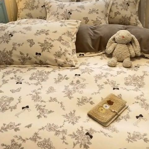 91家纺网 家纺一手货源 找家纺 慕尚家纺 2025新款3.5kg高克重田园花卉类牛奶绒四件套 丽娜