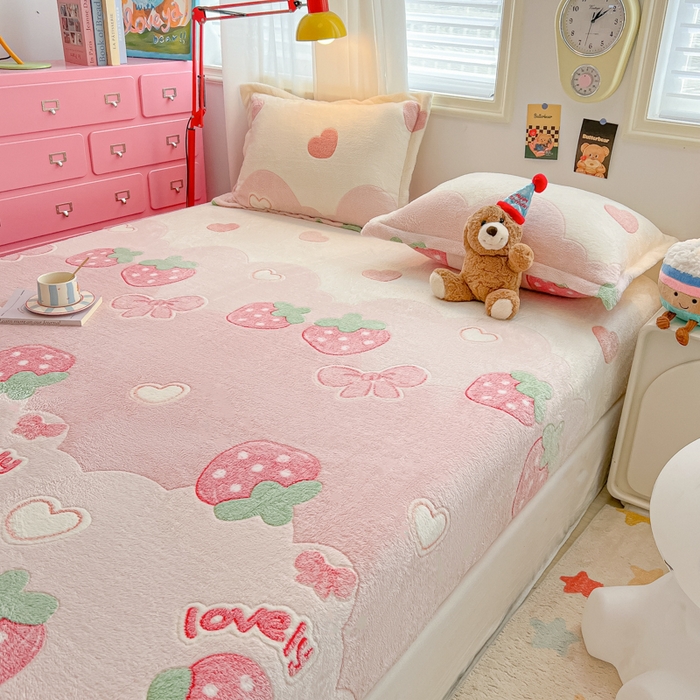 91家纺网 家纺一手货源 找家纺 韩巢家纺 2024新款加厚雪花绒卡通印花保暖床笠三件套 蝶雅