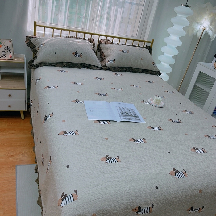 91家纺网 家纺一手货源 找家纺 2024新款亲肤舒适法式床盖三件套 拉拉狗