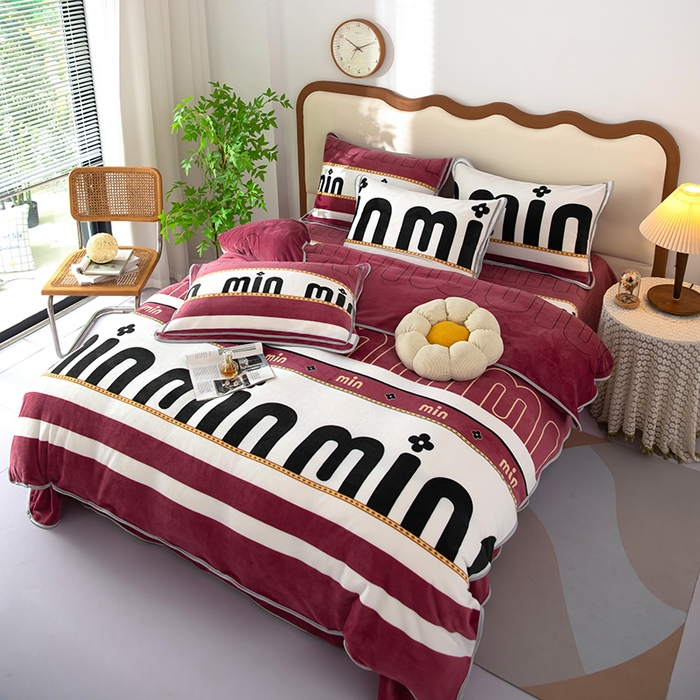 91家纺网 家纺一手货源 找家纺 雨萝家纺 2024新款亲肤舒适牛奶绒四件套 爱如风