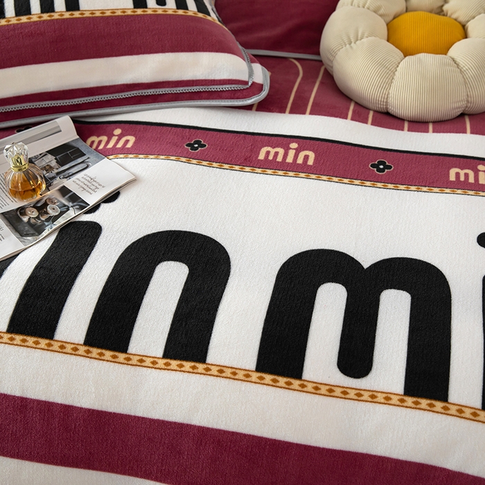 91家纺网 家纺一手货源 找家纺 雨萝家纺 2024新款亲肤舒适牛奶绒四件套 爱如风