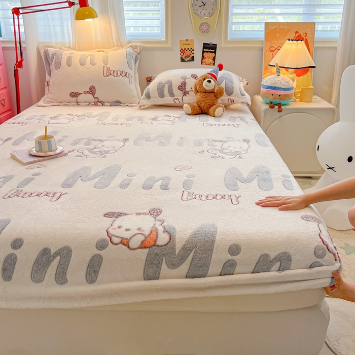 91家纺网 家纺一手货源 找家纺 韩巢家纺 2024新款加厚雪花绒卡通印花保暖床笠三件套 米菲