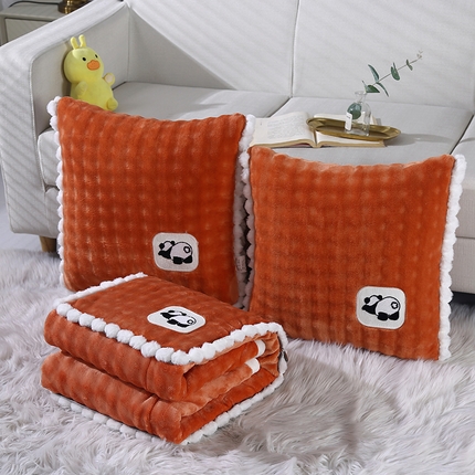 91家纺网 家纺一手货源 找家纺 伊可爱抱枕被 2024新款秋冬仿兔毛泡泡牛奶绒泡泡夹棉多针绗绣抱枕被毯-奶芙抱枕被 奶芙-艾玛橙
