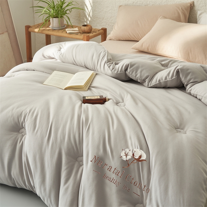 91家纺网 家纺一手货源 找家纺 子由家居 2024新款玉米粒绣花立体绣花100%新疆棉花被被子被芯 立体棉花-浅灰