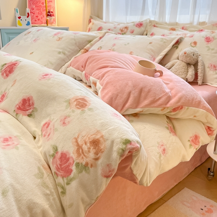 91家纺网 家纺一手货源 找家纺 慕尚家纺 2025新款3.5kg高克重田园花卉类牛奶绒四件套 甜美冬日