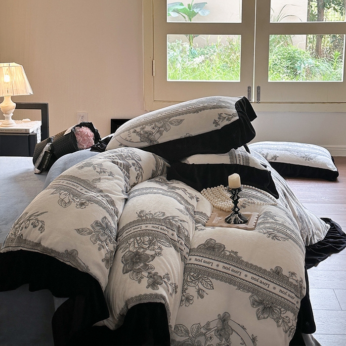 91家纺网 家纺一手货源 找家纺 2024新款加厚保暖高克重法式赫本风牛奶绒四件套 法式-花魅