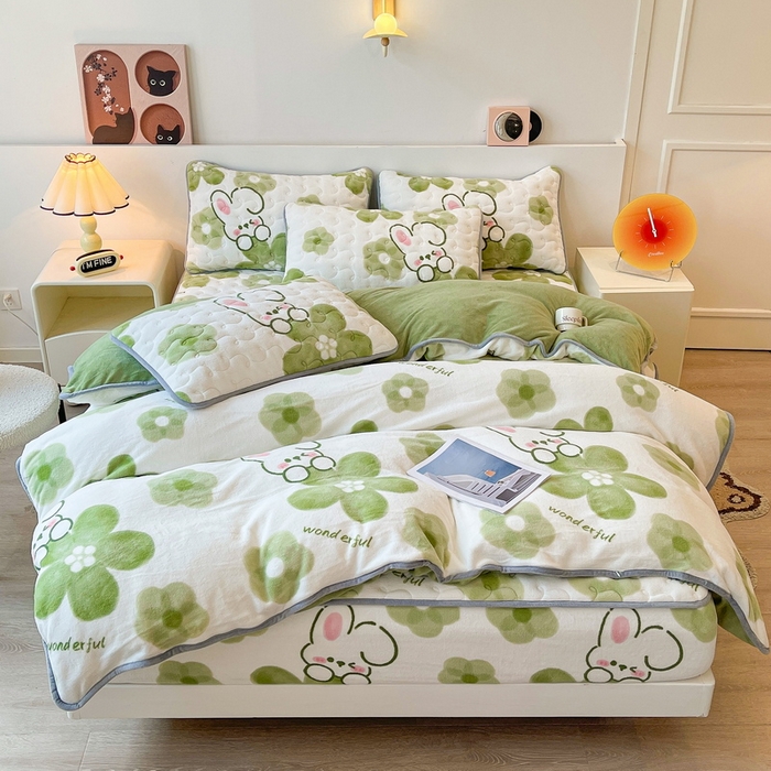 91家纺网 家纺一手货源 找家纺 2024秋冬A类牛奶绒加厚夹棉床笠+牛奶绒被套四件套蓓蕾兔-绿