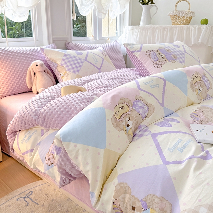 91家纺网 家纺一手货源 找家纺 优迈2024新秋冬加厚保暖全棉+豆豆绒四件套婴儿绒牛奶绒豆豆单被套单人双人加大号棉加绒三件套四件套 梦幻熊仔