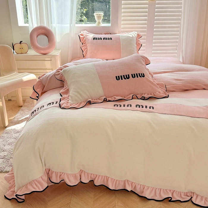 91家纺网 家纺一手货源 找家纺 （总）凯美家居 2024新款牛奶绒刺绣花边四件套-美丽格