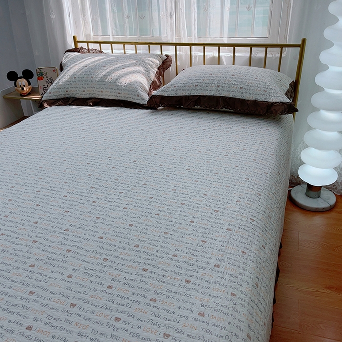 91家纺网 家纺一手货源 找家纺 2024新款亲肤舒适法式床盖三件套 字母小熊