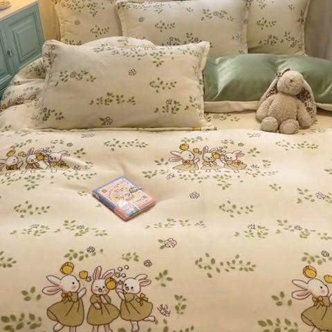 91家纺网 家纺一手货源 找家纺 慕尚家纺 2025新款3.5kg高克重田园花卉类牛奶绒四件套 花园兔