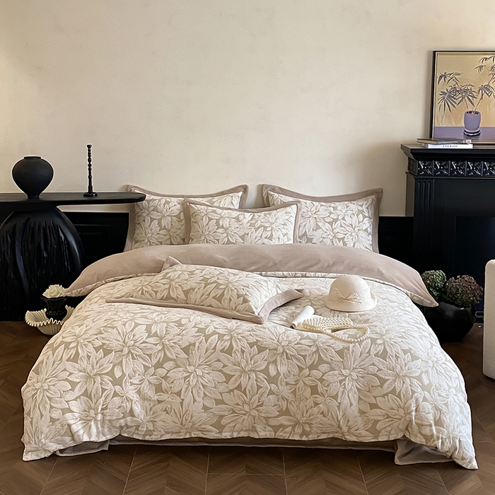 91家纺网 家纺一手货源 找家纺 梦享生活家居 2024新款加厚保暖牛奶绒四件套 春之物语