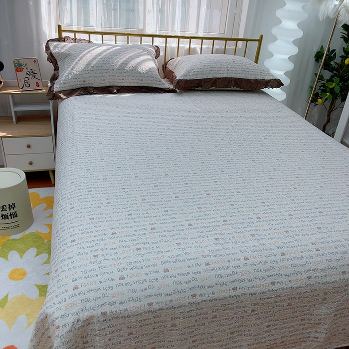 91家纺网 家纺一手货源 找家纺 2024新款亲肤舒适法式床盖三件套 字母小熊