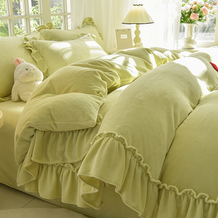 91家纺网 家纺一手货源 找家纺 简爱家纺 2025新款轻奢欧式加厚高克重牛奶绒四件套 嫩芽绿