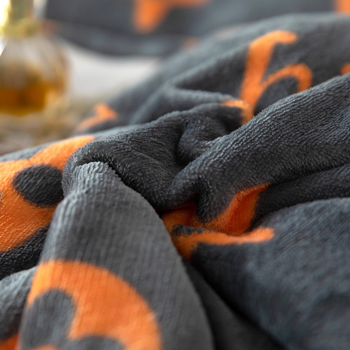 91家纺网 家纺一手货源 找家纺 雨萝家纺 2024新款亲肤舒适牛奶绒四件套 大牌风