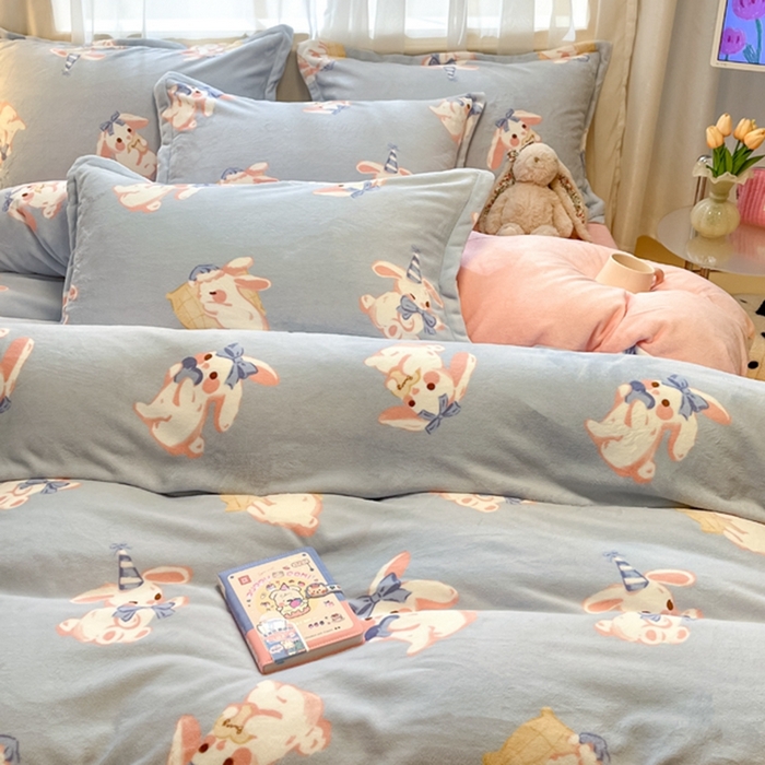 91家纺网 家纺一手货源 找家纺 慕尚家纺 2025新款3.5kg高克重田园花卉类牛奶绒四件套 醒醒兔