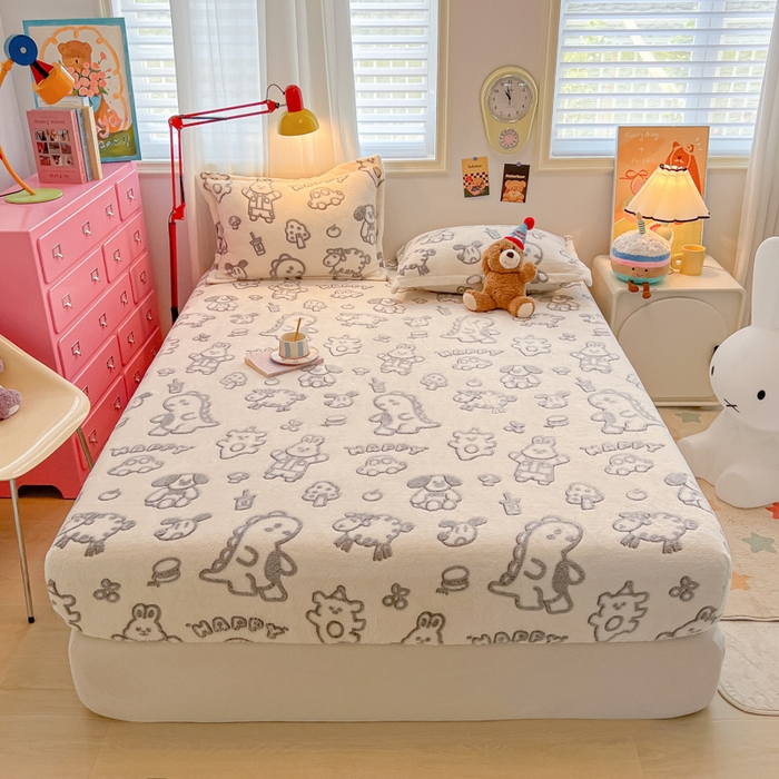 91家纺网 家纺一手货源 找家纺 韩巢家纺 2024新款加厚雪花绒卡通印花保暖床笠三件套 灰色轨迹