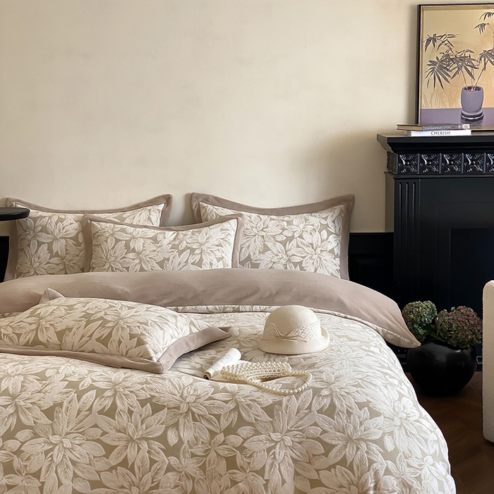 91家纺网 家纺一手货源 找家纺 梦享生活家居 2024新款加厚保暖牛奶绒四件套 春之物语