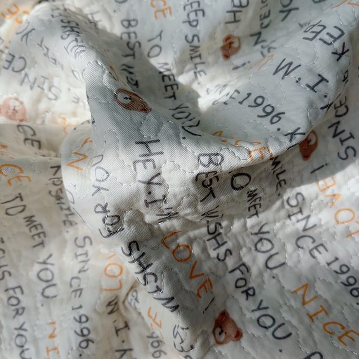 91家纺网 家纺一手货源 找家纺 2024新款亲肤舒适法式床盖三件套 字母小熊