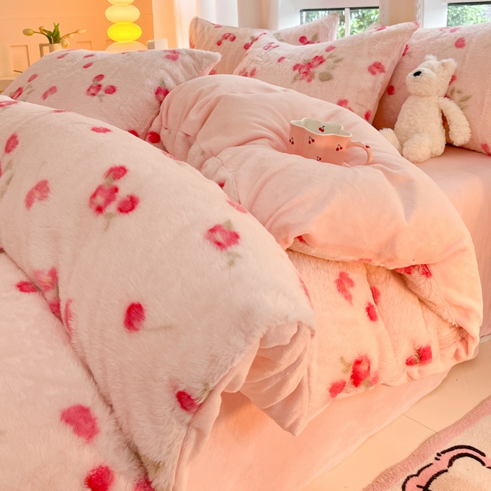 91家纺网 家纺一手货源 找家纺 慕澄家纺 2024新款兔绒牛奶绒加厚保暖印花四件套 花落