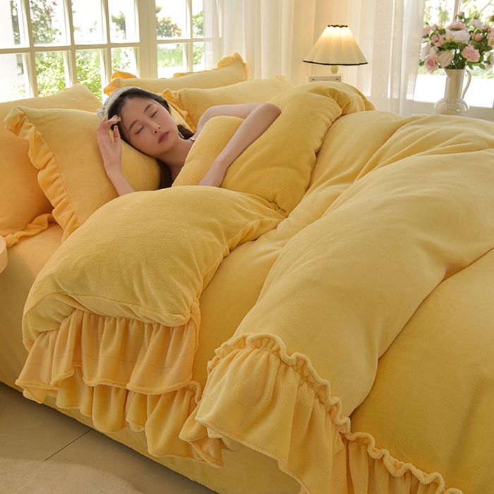 91家纺网 家纺一手货源 找家纺 简爱家纺 2025新款轻奢欧式加厚高克重牛奶绒四件套 芝士黄