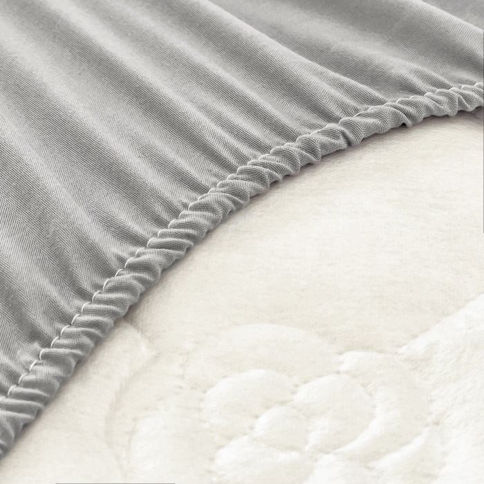 91家纺网 家纺一手货源 找家纺 丝涟家居 2025新款A类亲肤棉防水防污床笠--花朵款 玫瑰花-银优灰