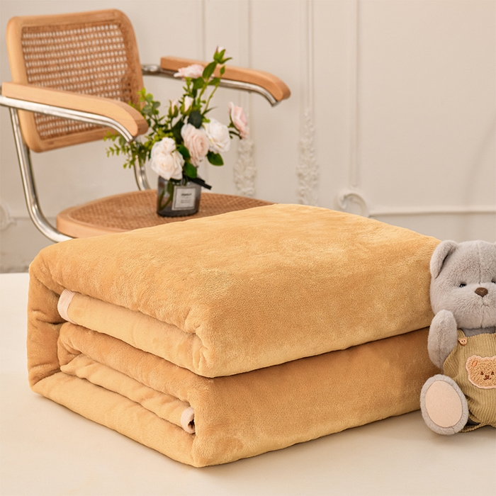 91家纺网 家纺一手货源 找家纺 仟人梦 2024新款A类高克重保暖法兰绒多功能保暖毛毯 浅驼