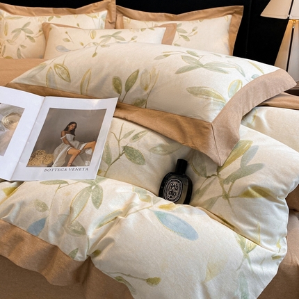 91家纺网 家纺一手货源 找家纺 （总）慕晨 2024新款A类全棉贡缎磨毛数码印花宽边轻奢风中高端四件套直播爆款