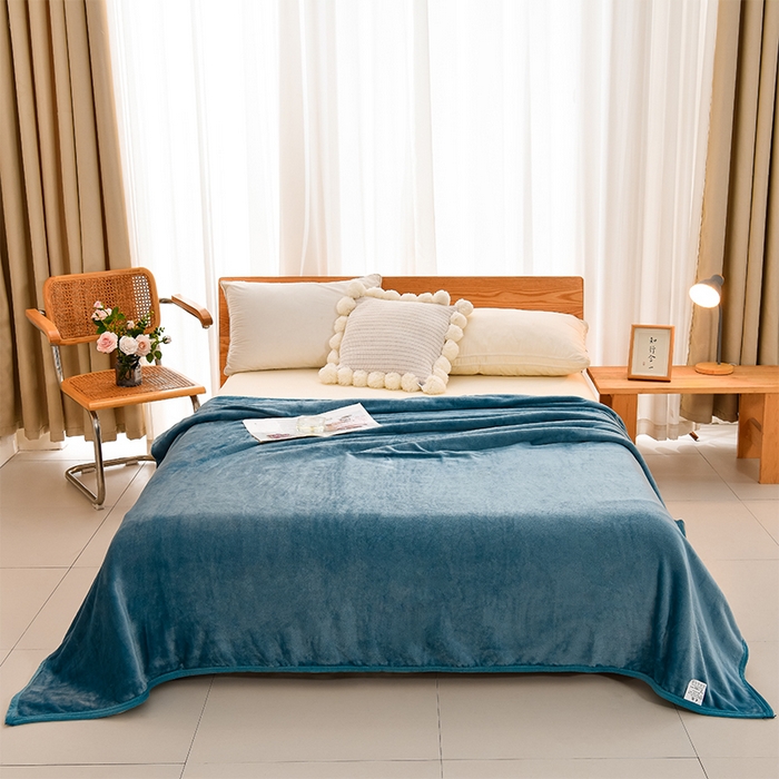 91家纺网 家纺一手货源 找家纺 仟人梦 2024新款A类高克重保暖法兰绒多功能保暖毛毯 雾蓝