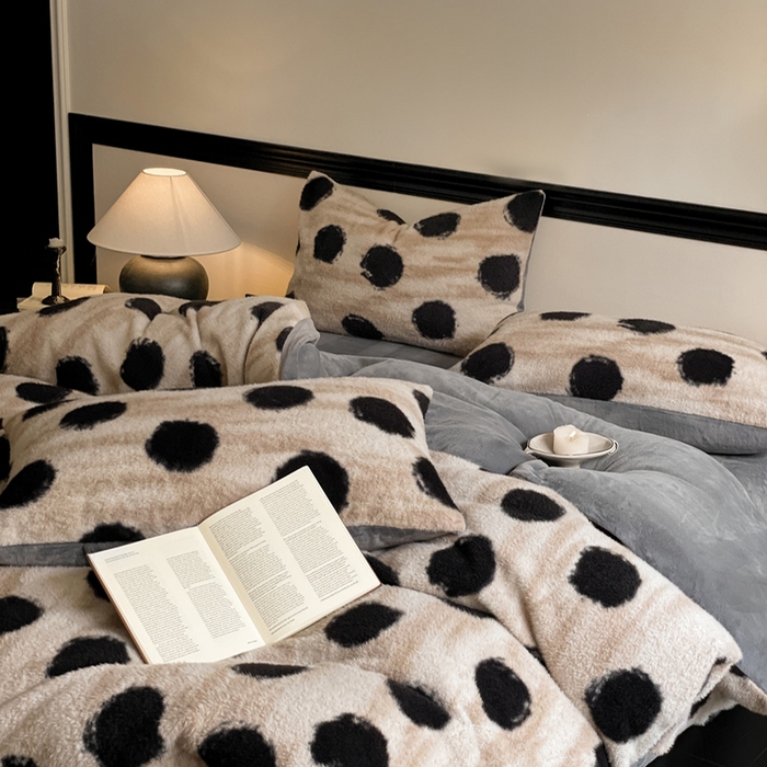 91家纺网 家纺一手货源 找家纺 2025秋冬新品保暖加厚绒类多莉羊绒四件套-【玛丽亚】 鲁克林淡可可