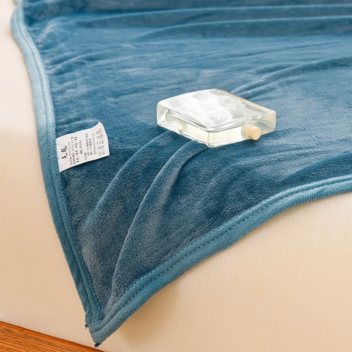 91家纺网 家纺一手货源 找家纺 仟人梦 2024新款A类高克重保暖法兰绒多功能保暖毛毯 雾蓝