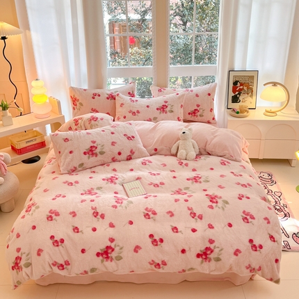 91家纺网 家纺一手货源 找家纺 慕澄家纺 2024新款兔绒牛奶绒加厚保暖印花四件套 花落