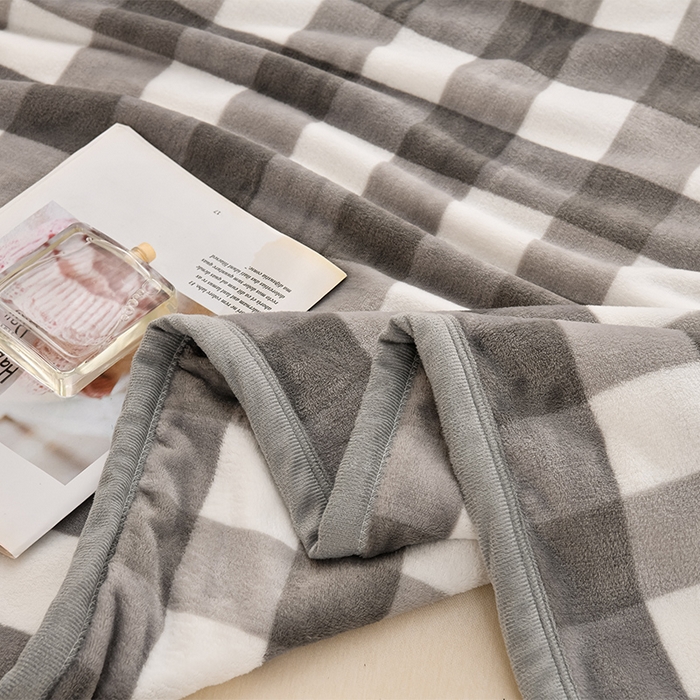91家纺网 家纺一手货源 找家纺 仟人梦 2024新款A类高克重保暖法兰绒多功能保暖毛毯 灰中格