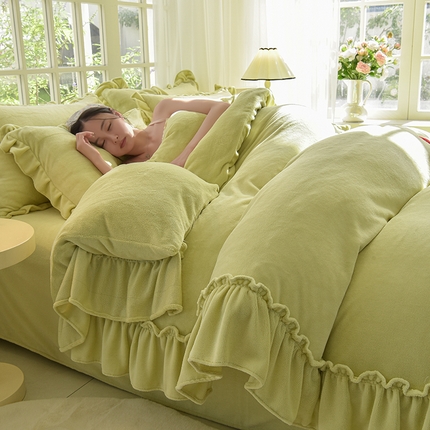 91家纺网 家纺一手货源 找家纺 简爱家纺 2025新款轻奢欧式加厚高克重牛奶绒四件套 嫩芽绿