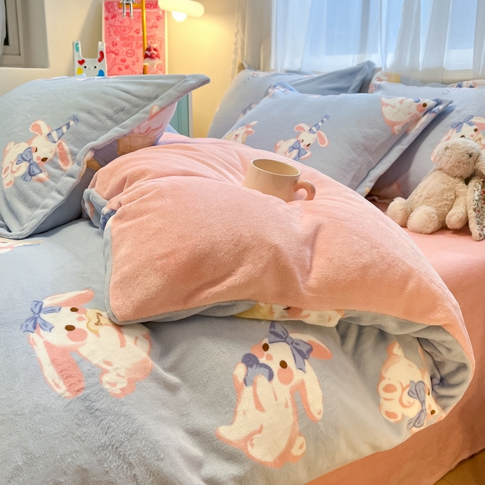 91家纺网 家纺一手货源 找家纺 慕尚家纺 2025新款3.5kg高克重田园花卉类牛奶绒四件套 醒醒兔