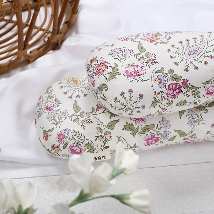 91家纺网 家纺一手货源 找家纺 明星枕业 2024新款全棉荞麦壳枕头骨头枕护颈椎糖果枕芯 骨头枕艾莉