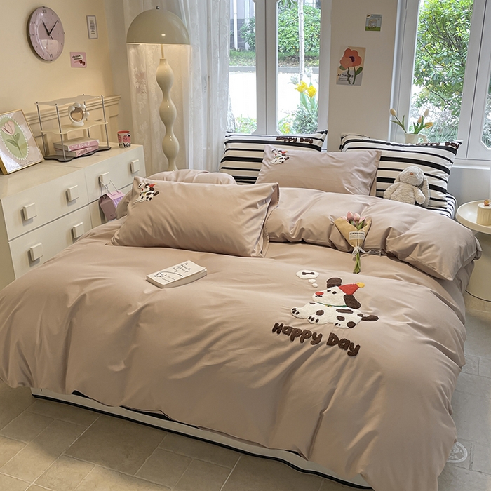 91家纺网 家纺一手货源 找家纺 吉象家纺 2024新款全棉斜纹毛巾绣混搭四件套 斑点狗