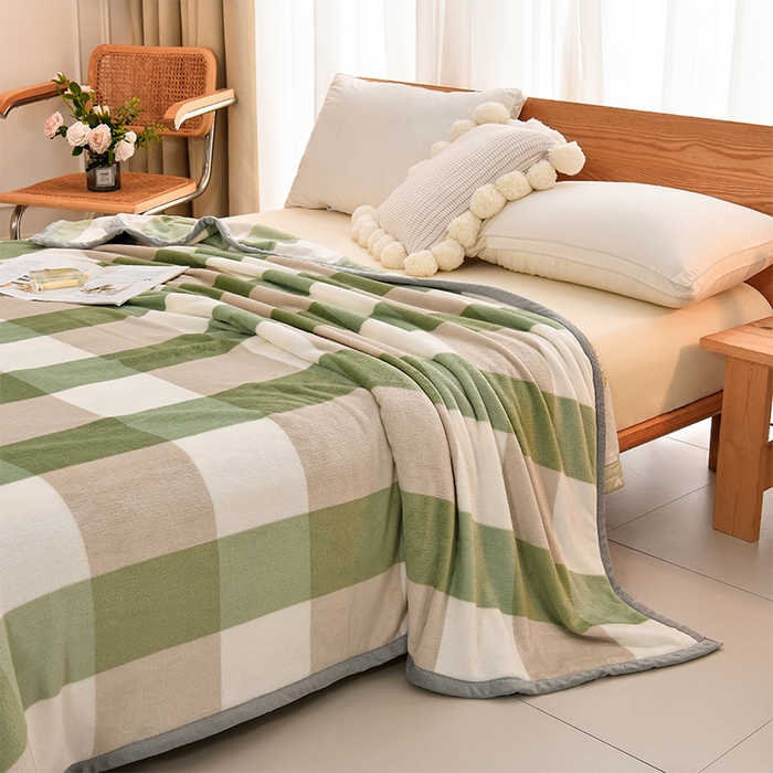 91家纺网 家纺一手货源 找家纺 仟人梦 2024新款A类高克重保暖法兰绒多功能保暖毛毯 绿大格