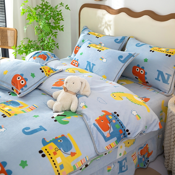 91家纺网 家纺一手货源 找家纺 雨萝家纺 2024新款亲肤舒适牛奶绒四件套 恐龙积木