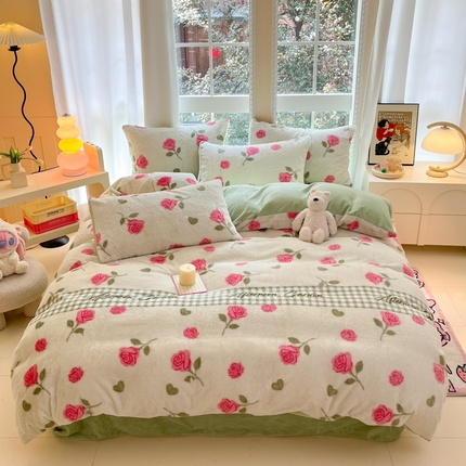 91家纺网 家纺一手货源 找家纺 慕澄家纺 2024新款兔绒牛奶绒加厚保暖印花四件套 浪漫满屋