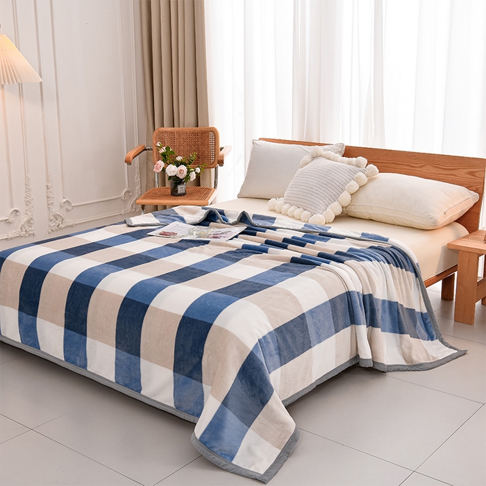 91家纺网 家纺一手货源 找家纺 仟人梦 2024新款A类高克重保暖法兰绒多功能保暖毛毯 蓝大格