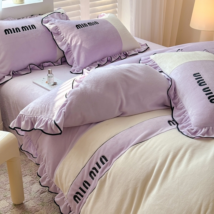 91家纺网 家纺一手货源 找家纺 凯美家居 2024新款牛奶绒刺绣花边四件套-美丽格 美丽格-紫