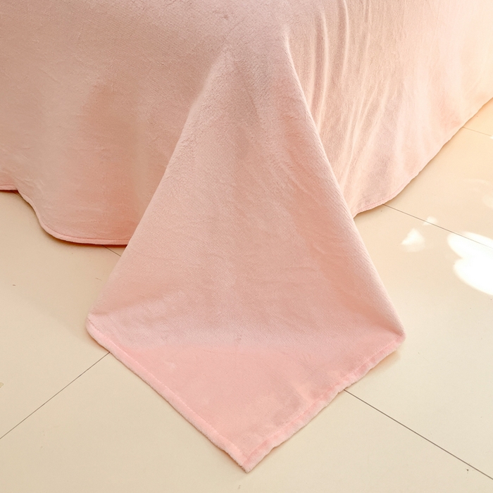 91家纺网 家纺一手货源 找家纺 慕澄家纺 2024新款兔绒牛奶绒加厚保暖印花四件套 花飞蝶舞