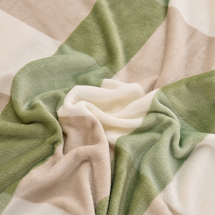 91家纺网 家纺一手货源 找家纺 仟人梦 2024新款A类高克重保暖法兰绒多功能保暖毛毯 绿大格