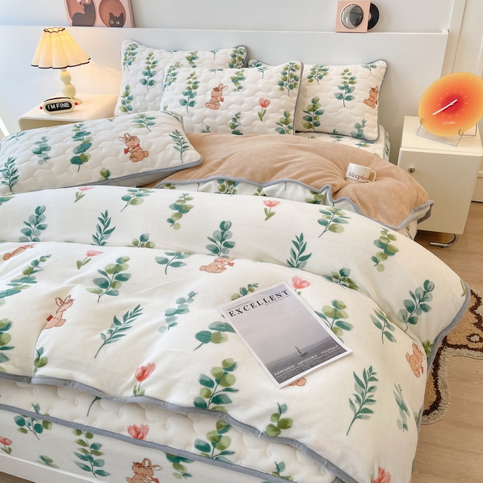 91家纺网 家纺一手货源 找家纺 2024秋冬A类牛奶绒加厚夹棉床笠+牛奶绒被套四件套叶之语